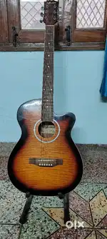 Dezire Guitar with Stand and Yamaha Cover