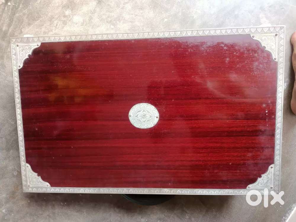 Scale Change Harmonium