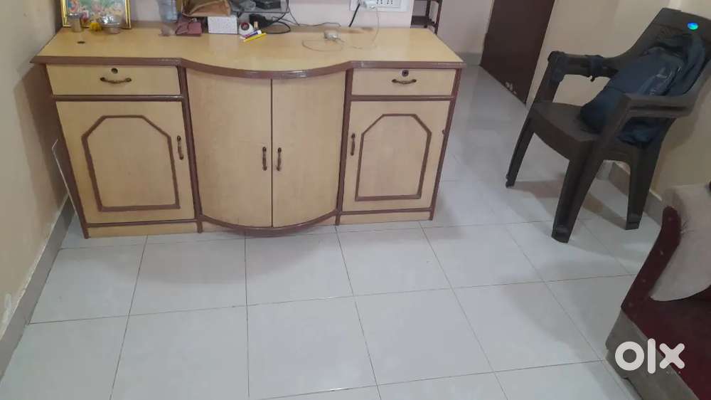 Showcase and tv unit