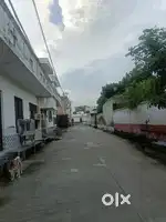 90 gaj east facing plot, urgent sale size 25×32, gali 10 feet, mitraon