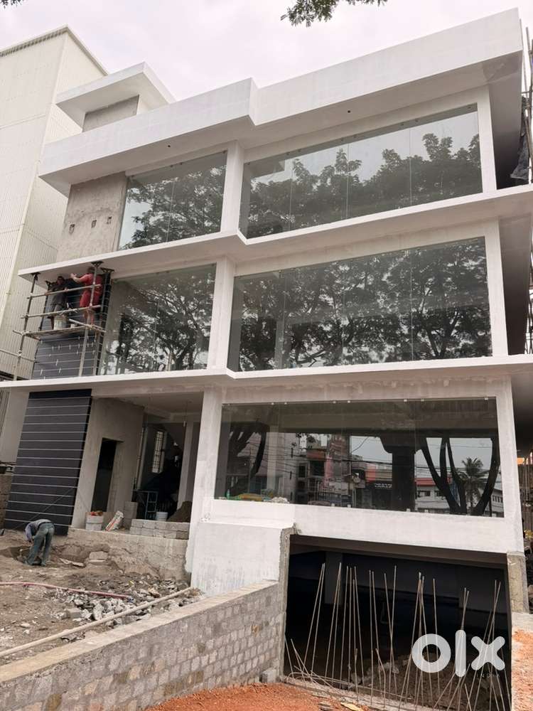 8000 sqft new independent commercial building HIGHWAY FRONTAGE