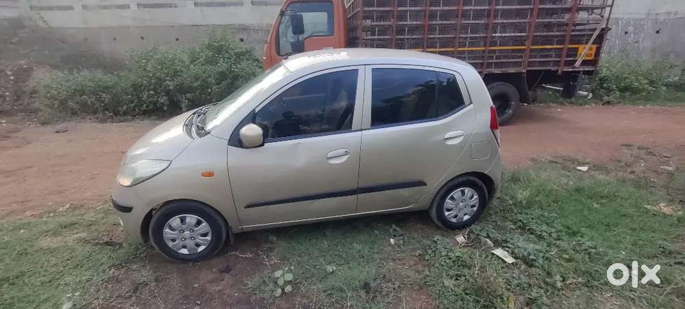 Hyundai i10 2009 Petrol Well Maintained with proper company service