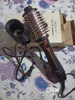URBANYOG Makemebold 3-in-1 Hot Air Brush-Black.