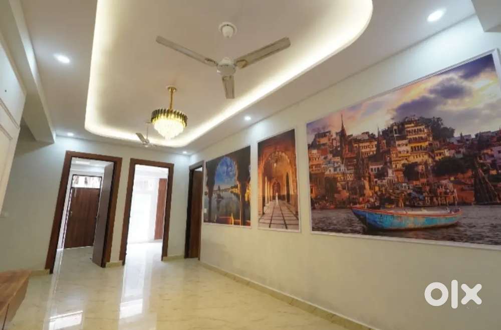 3bhk flat at prime location two side open plot park facing unit etc