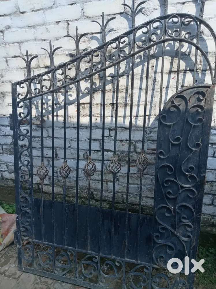 Lohe ka Gate hai 7.10 *5 good condition
