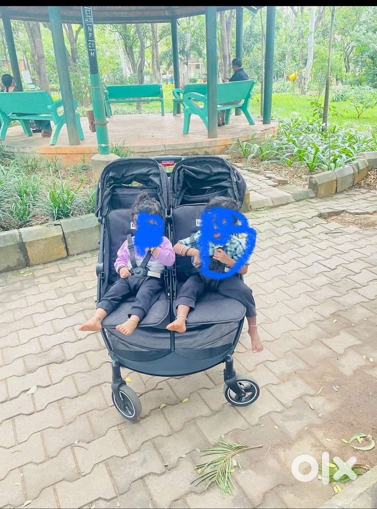 Twin stroller