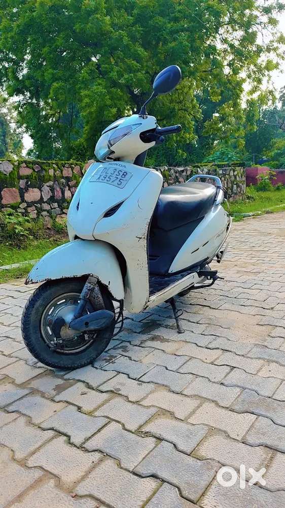 Activa  2012 model all ok