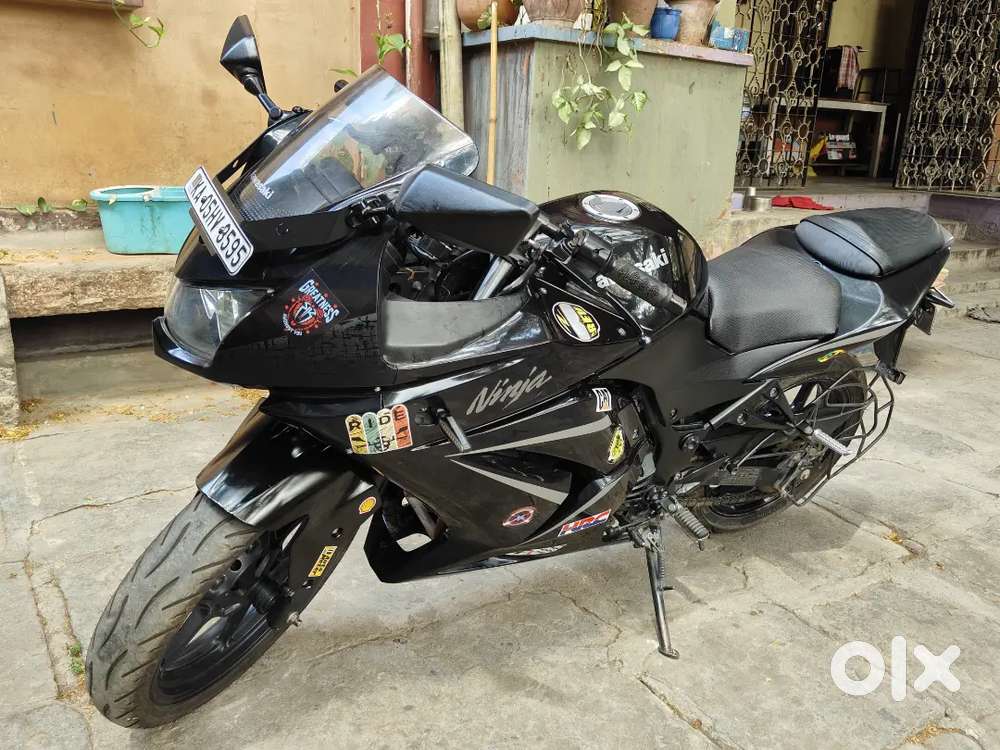 Kawasaki Ninja 250 2nd owner well maintained 27k kms ridden