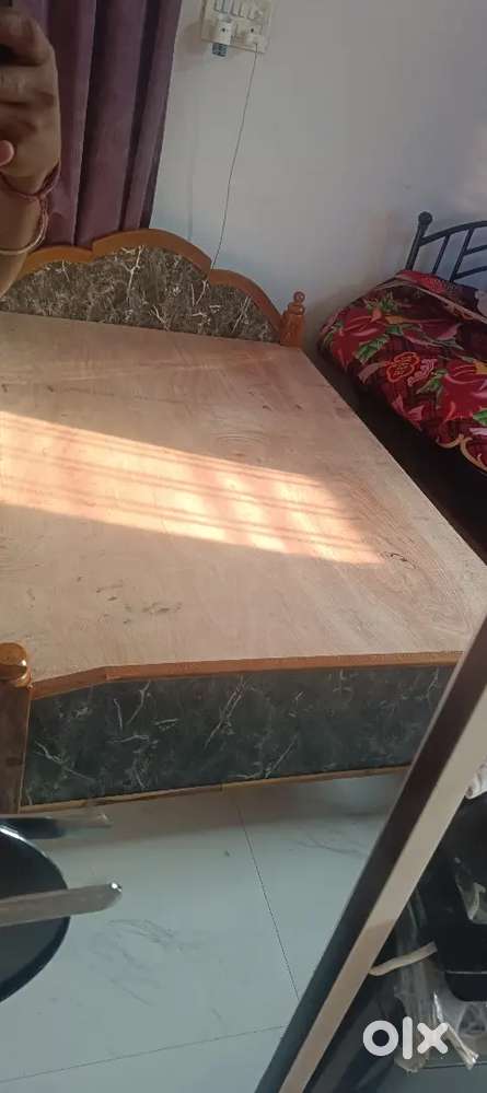 I want sell 4/6 size bed which is made from wooden