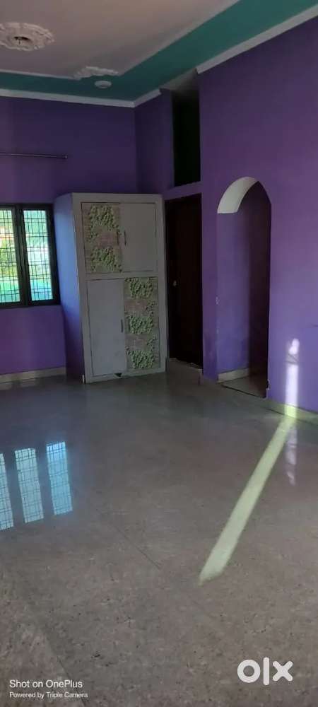 We have 2 room set and 1 room set