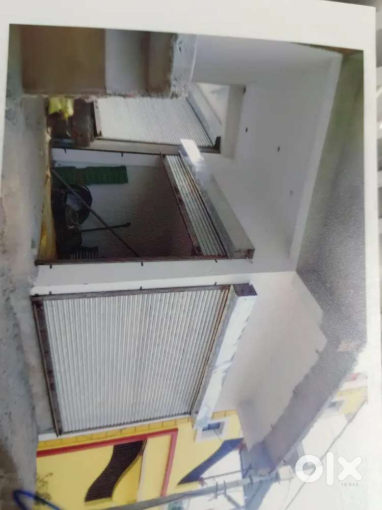 Complex shop for sale double side road and double Sutter