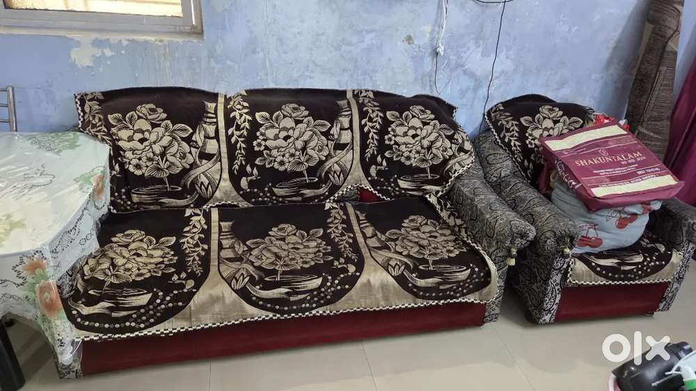 Dining table + sofa set