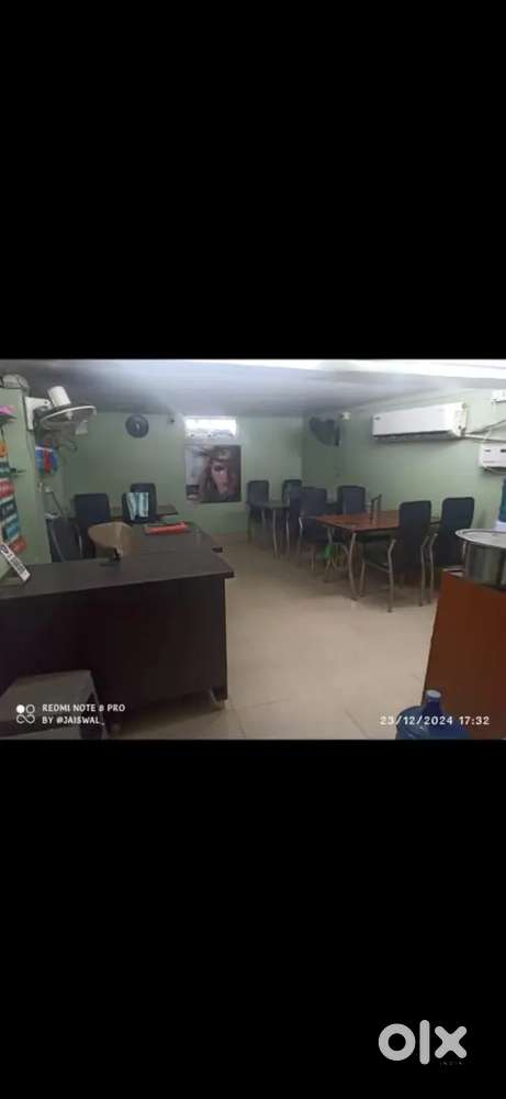 Shop for rent 1st floor