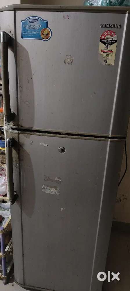 Samsung double door 4 star Refrigerator
