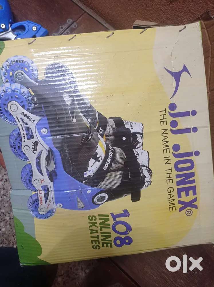 it jj.jojonex it inline skates anit sizeis it is adjust 39#42