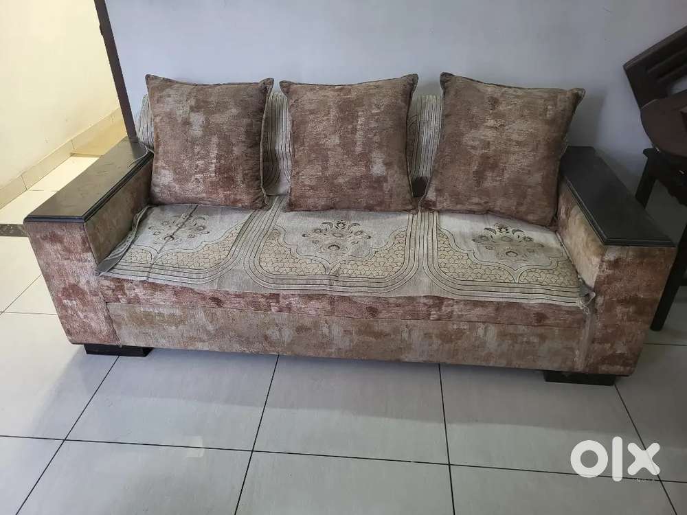 Brand new 5 seater sofa set