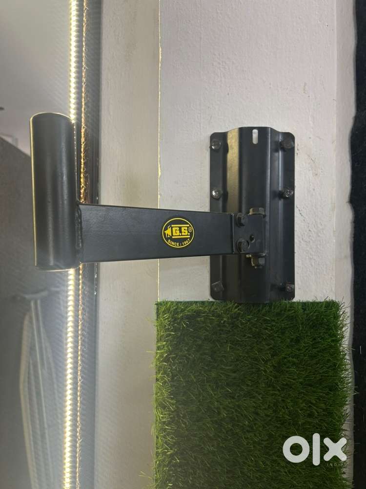 Speaker wall mount stand 2 nos