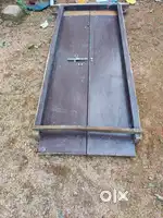 OLD DOOR AND WINDOW  പഴയ ജനലും കട്ടളയും കൊടുക്കുവാൻ ഒണ്ട്