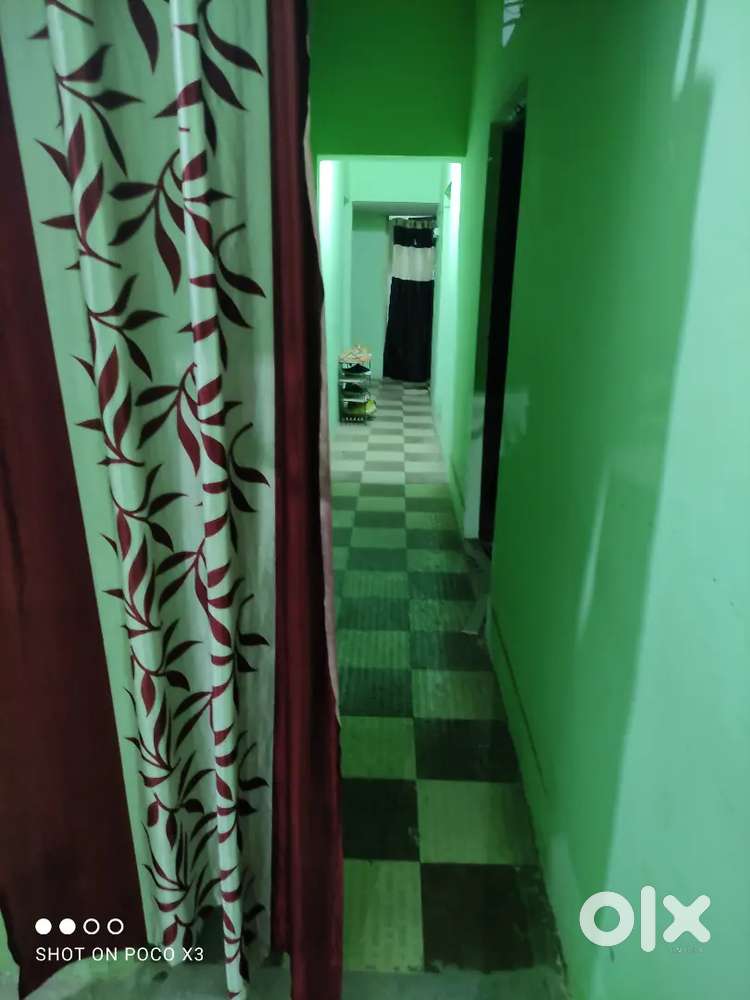 Room available for students and employees only for male