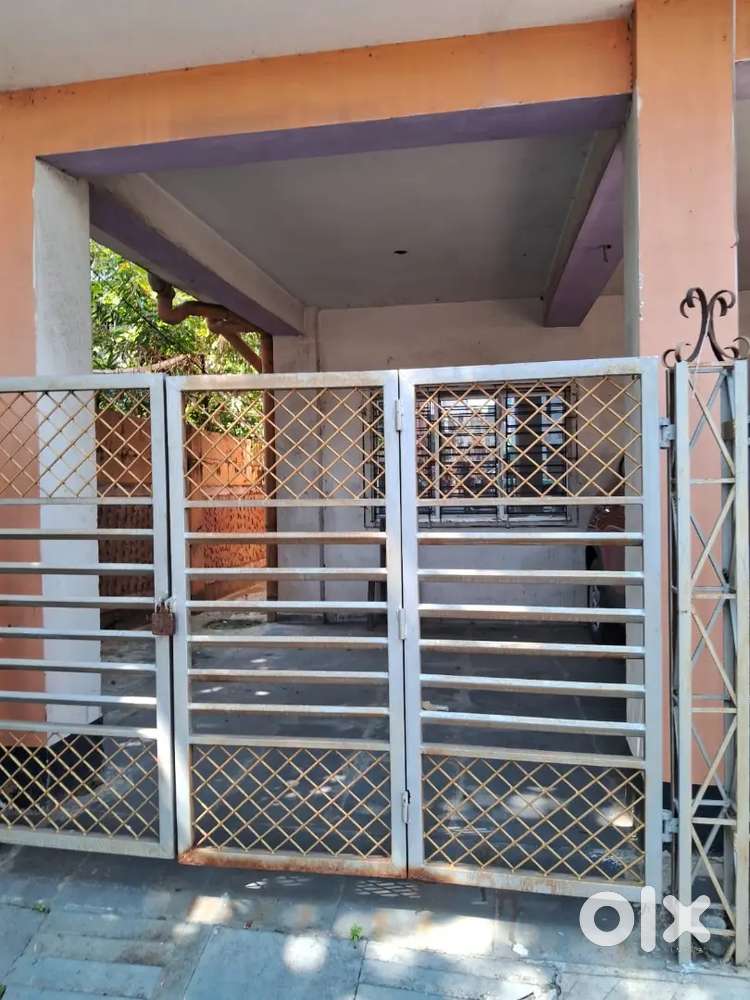 2 BHK Flat With Garage for sale in Jadavpur netaji Nagar Rd near Metro