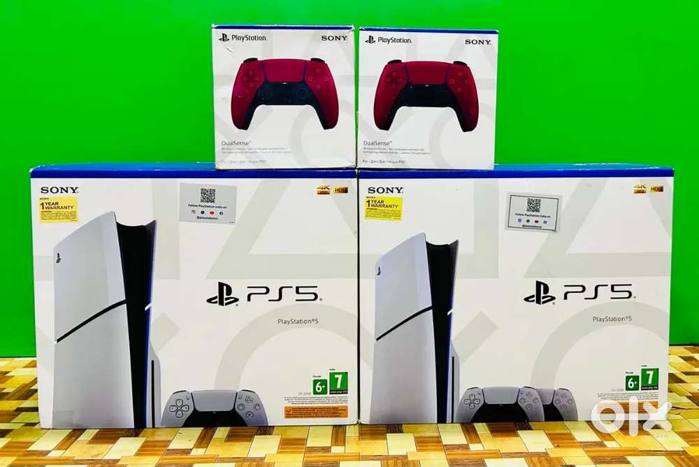 PS5 slim console with new controller