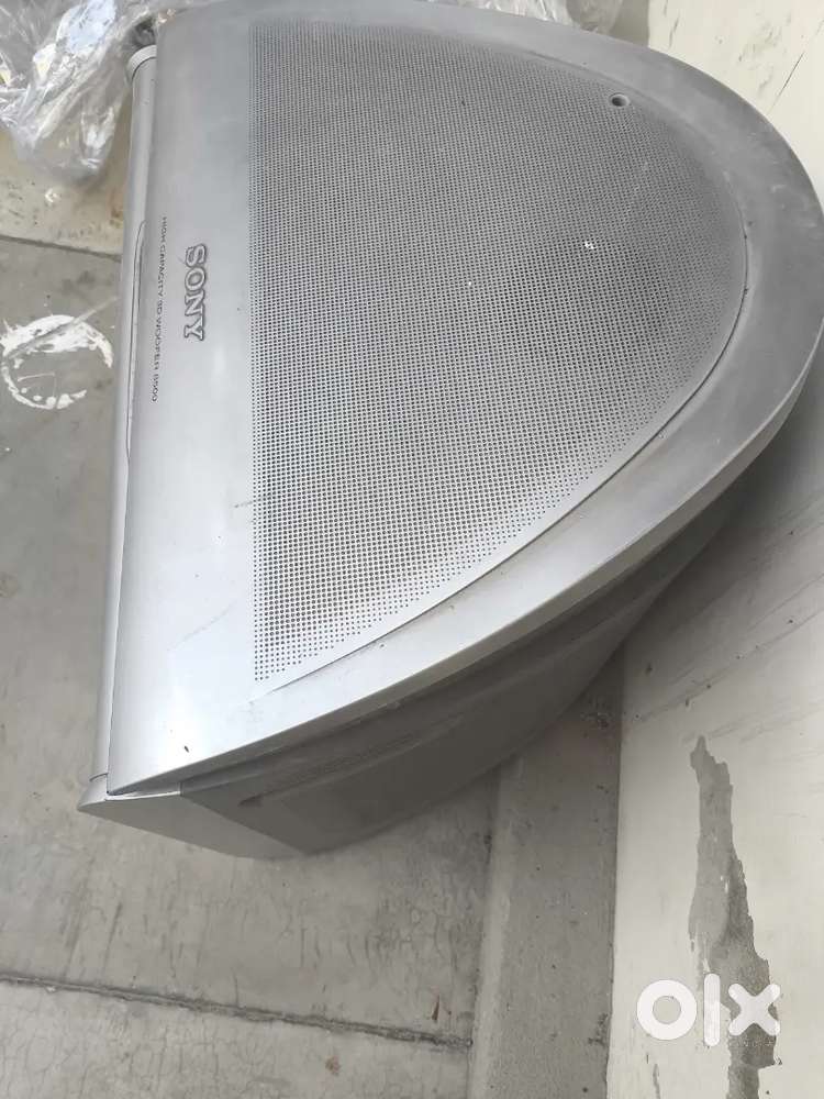 Sony tv with woofers