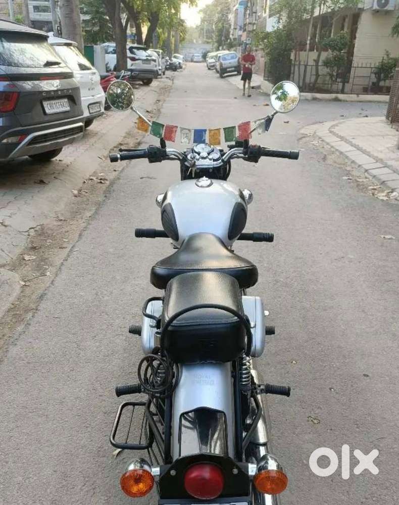 Royal Enfield Classic 350 15700 KM Excellent Condition