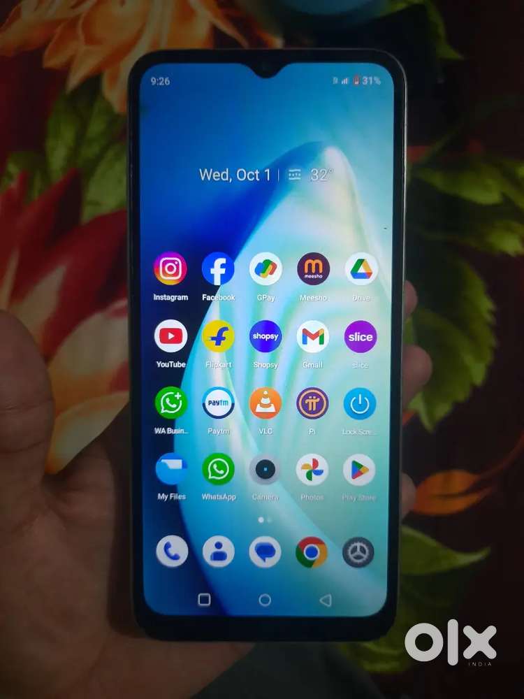 realme c33