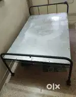 Iron cot for sale 75*48 inches (6(1/4)-4) feet