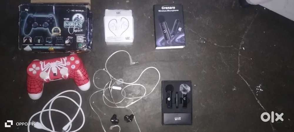 PS4 controller with iem in ear monitor and mic