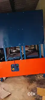 Paper plate machine