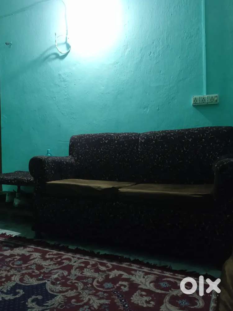 Five sister sofa good condition