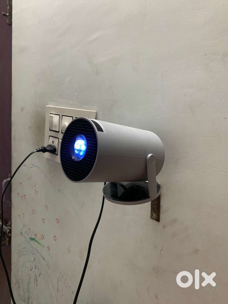 Projector Zebronics for rent