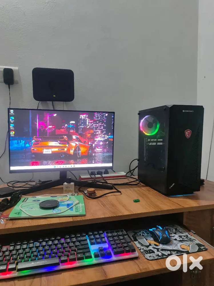 Gaming PC Setup with Samsung monitor, keyboard and mouse