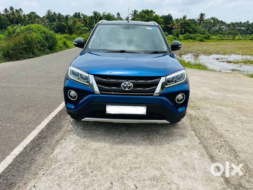 Toyota Urban Cruiser 1.5 Premium Grade Dual Tone AT, 2021, Petrol