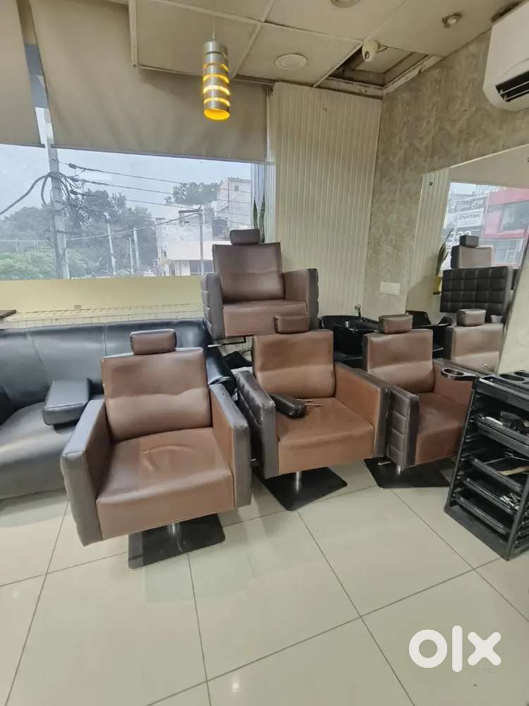 Marc cutting chair