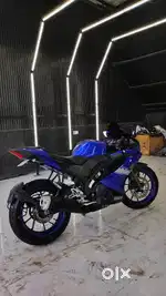 Yamaha R15 V3