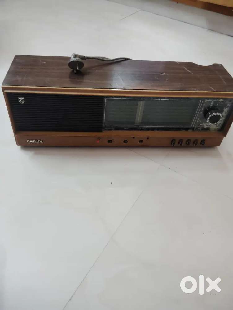 Antique Philips Radio