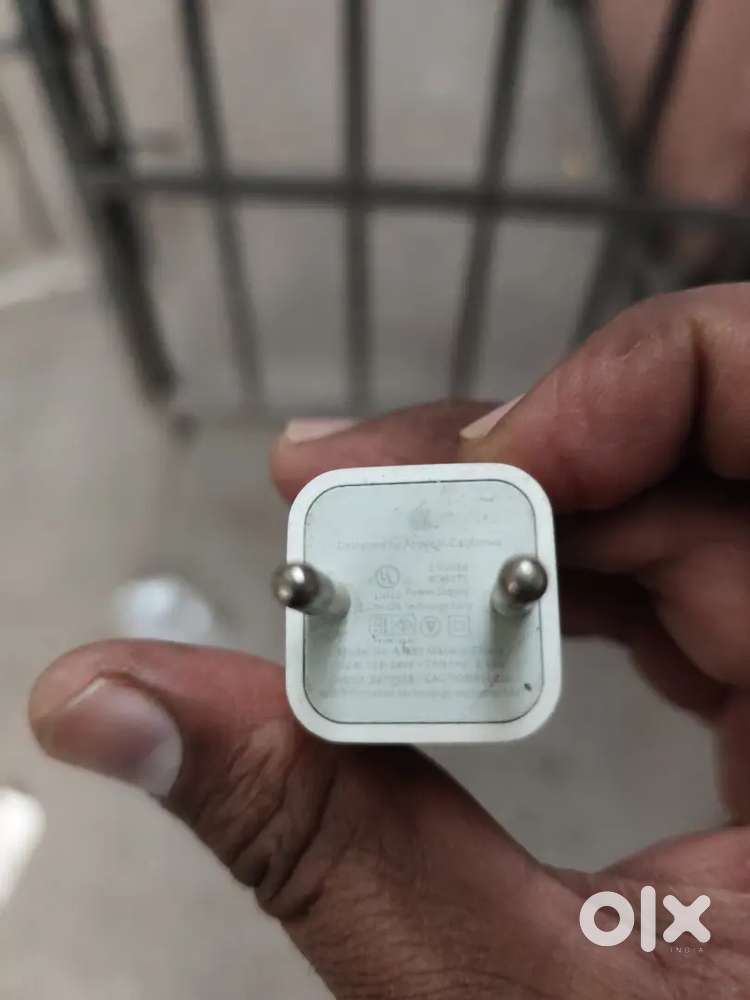I phone carger original cable and adapter good condition I sell urgent