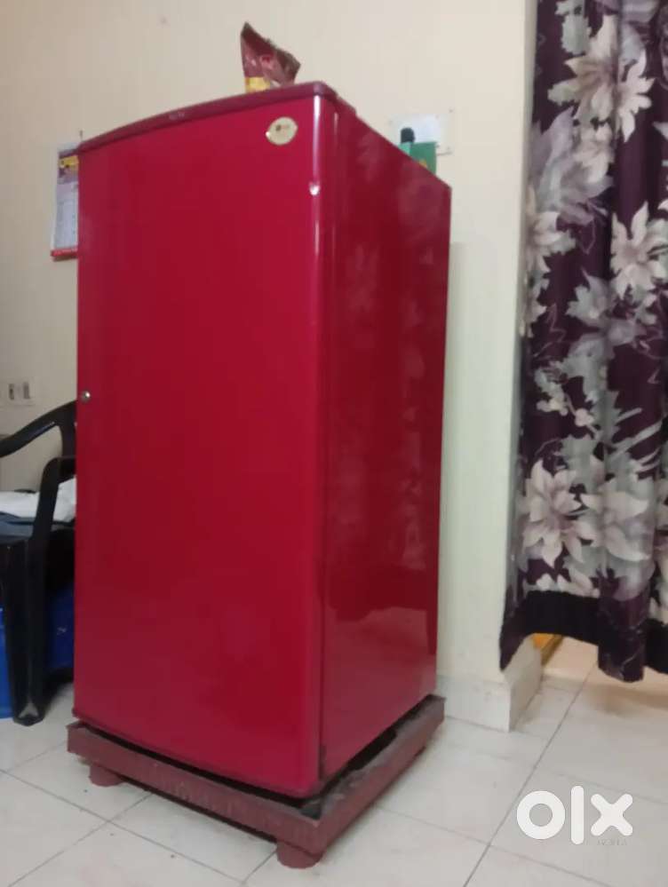 LG A 1 Fridge and 5 feet Almara ( Beruva ) also Sale
