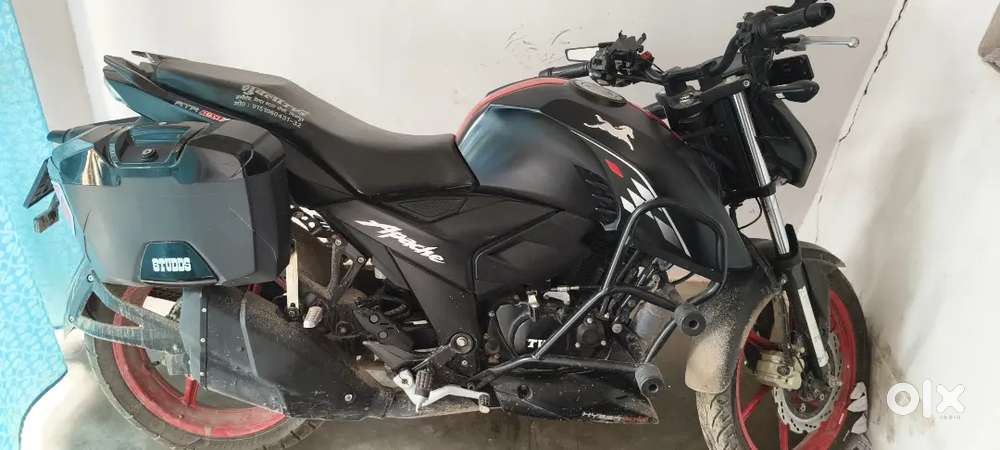 Apache 4v bike hai 2 saal ki gadi hai 11000 kilometer chali hai