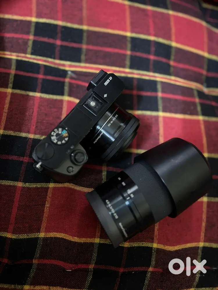 Sony a6000 mirrorless camera with 2 lens