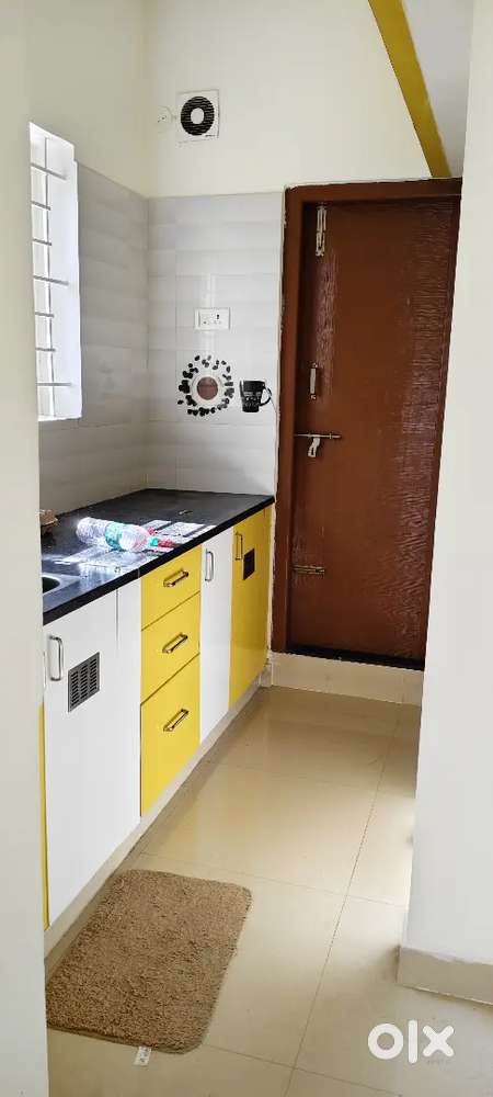 1BHK Semi furnished flat for rent