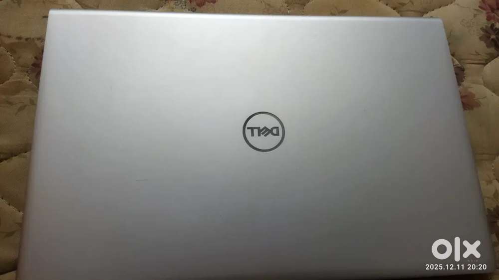 Dell inspiron 15 3520 laptop