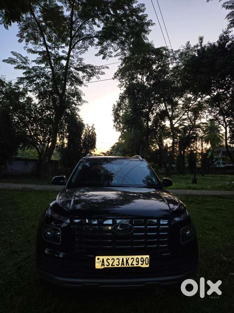 Hyundai New Venue 2024 Petrol 20000 Km Driven