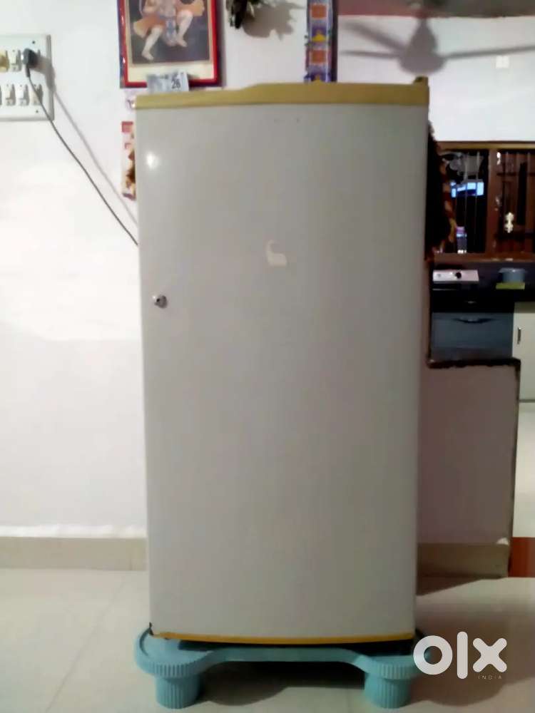 Whirlpool old single door fridge
