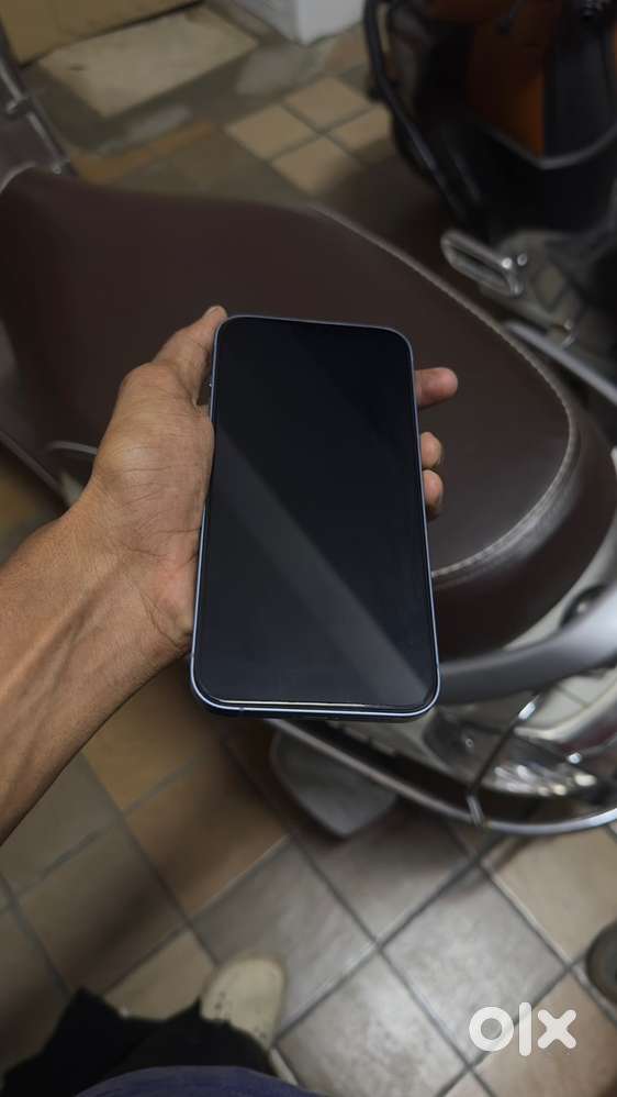 Iphone 14plus 128strg and full box kit with odaperter battery h :90