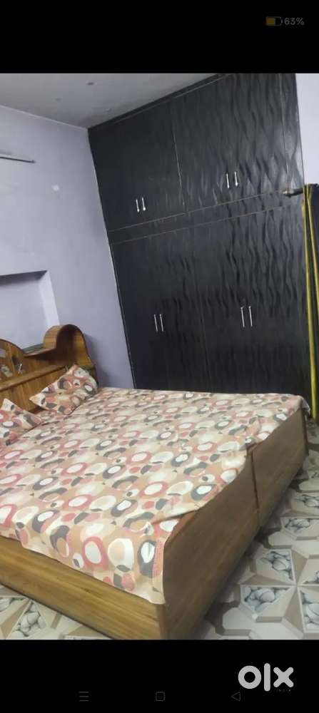 Small Family/ Girls/Married Couples