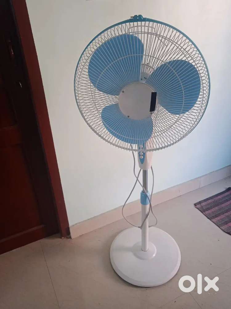 Usha Pedastal fan