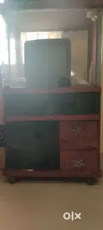 Old To model wardrobe